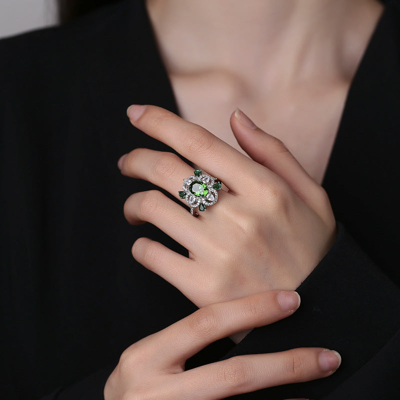 EMERALD FLORA RING