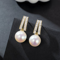 PEARLY EARRING