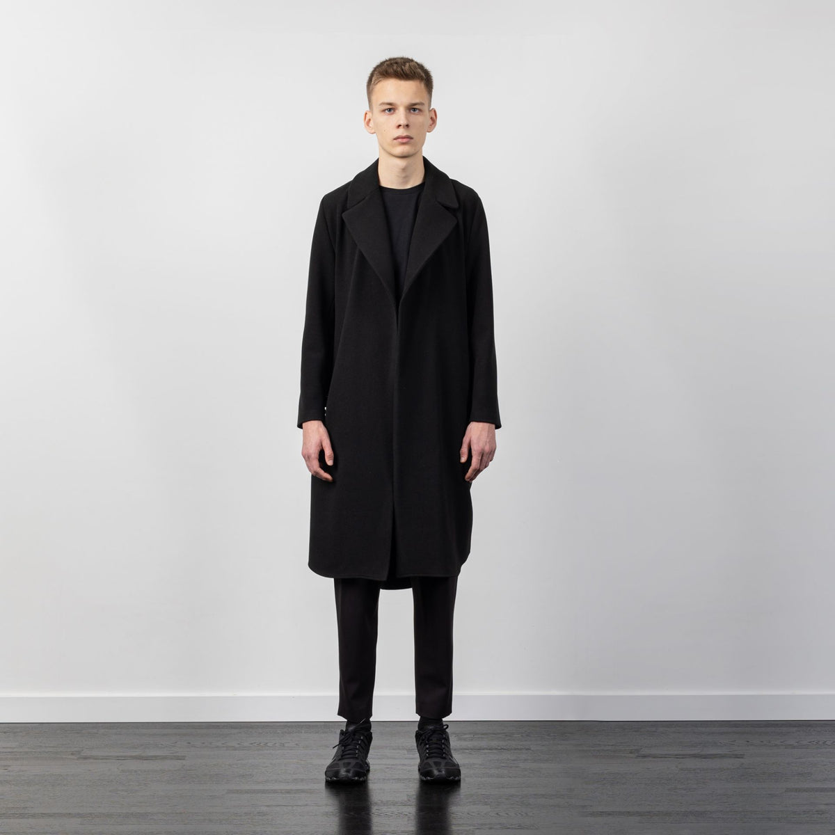 WOOL COAT WITH BUCKLE BELT BLACK